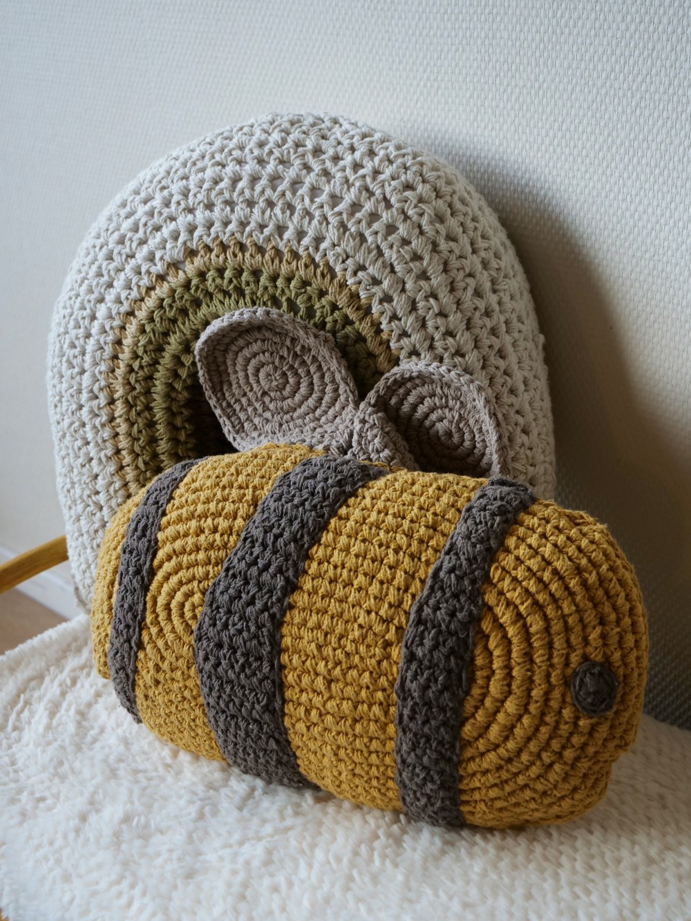 Kussen Bee